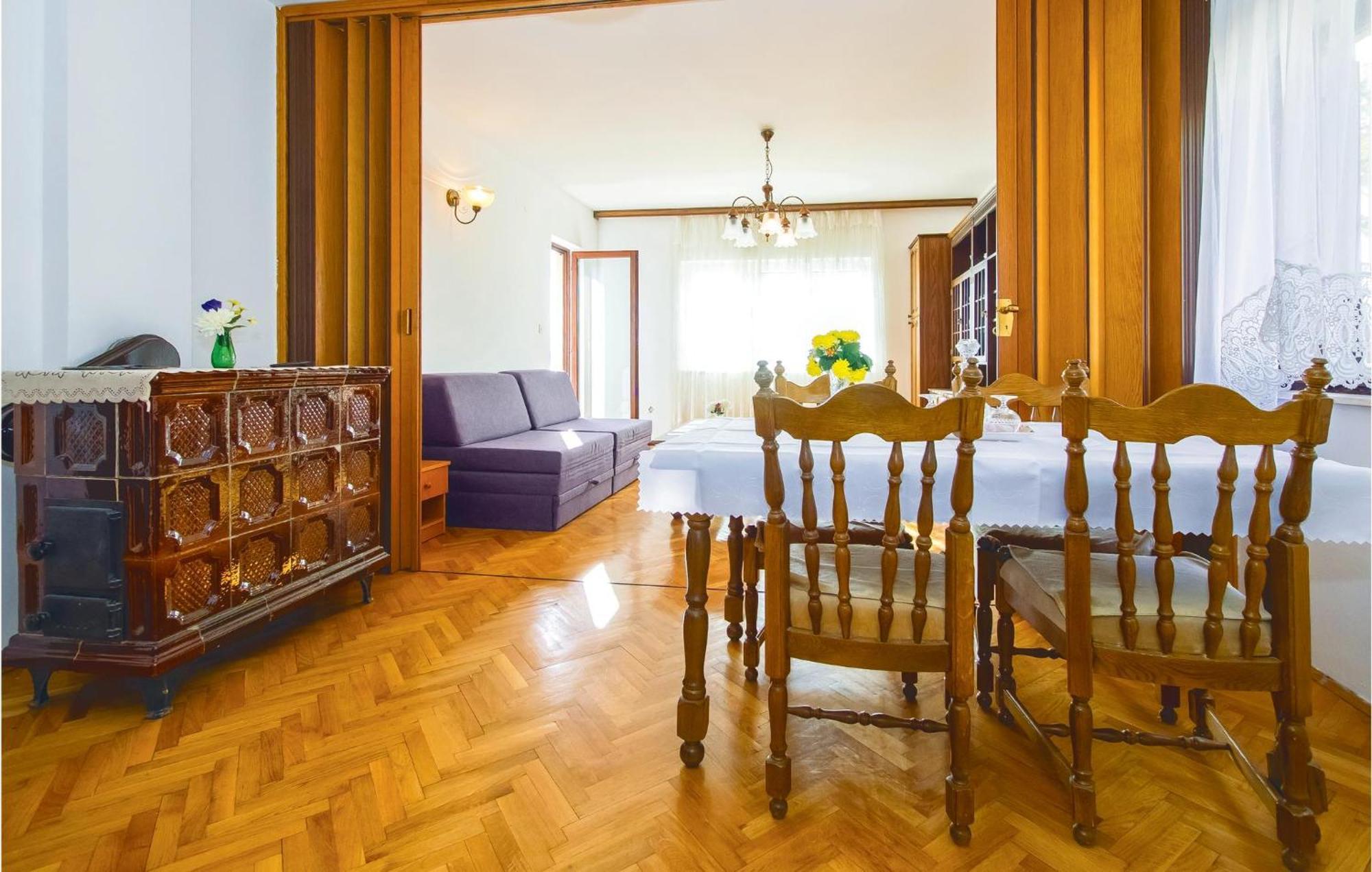 Lovely Apartment In Podstrana With Kitchen Екстер'єр фото